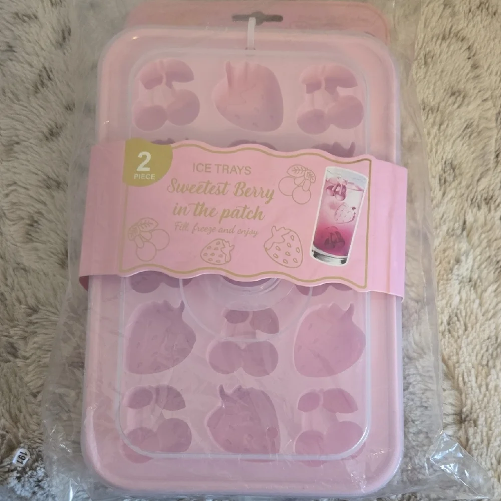 CWC Pink Ice Tray Set - Picture 3 of 3